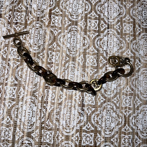 Michael Kors cheetah and gold bracelet - Picture 2 of 4